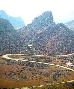 Pass to Dong Van Rocky Plateau