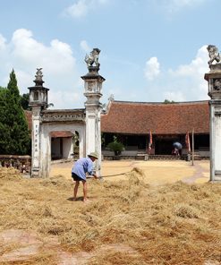 Mong Phu Communal House in Hanoi tour