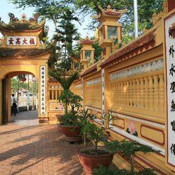 Tran Quoc Pagoda Hanoi tours